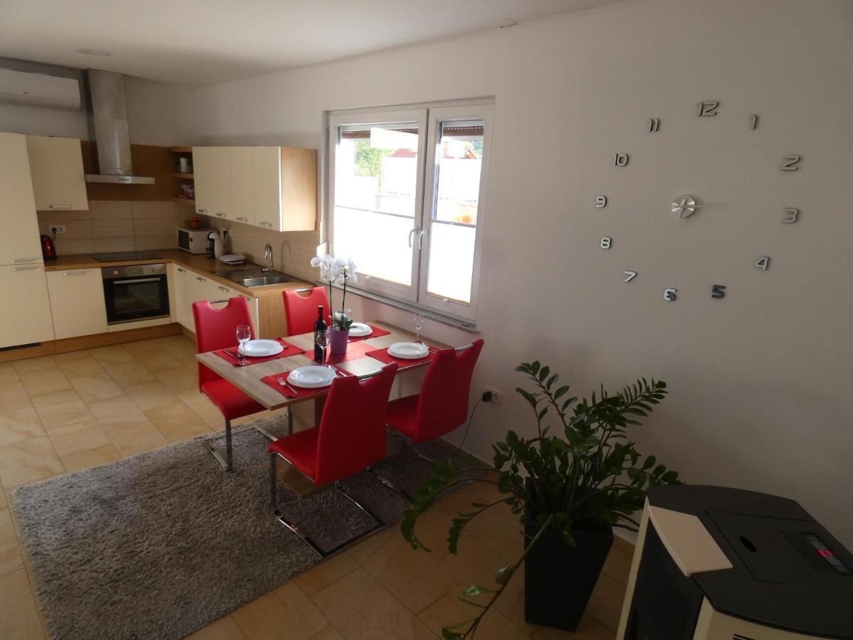 Apartment & Olive Oil Valuma Koper városi község Kültér fotó