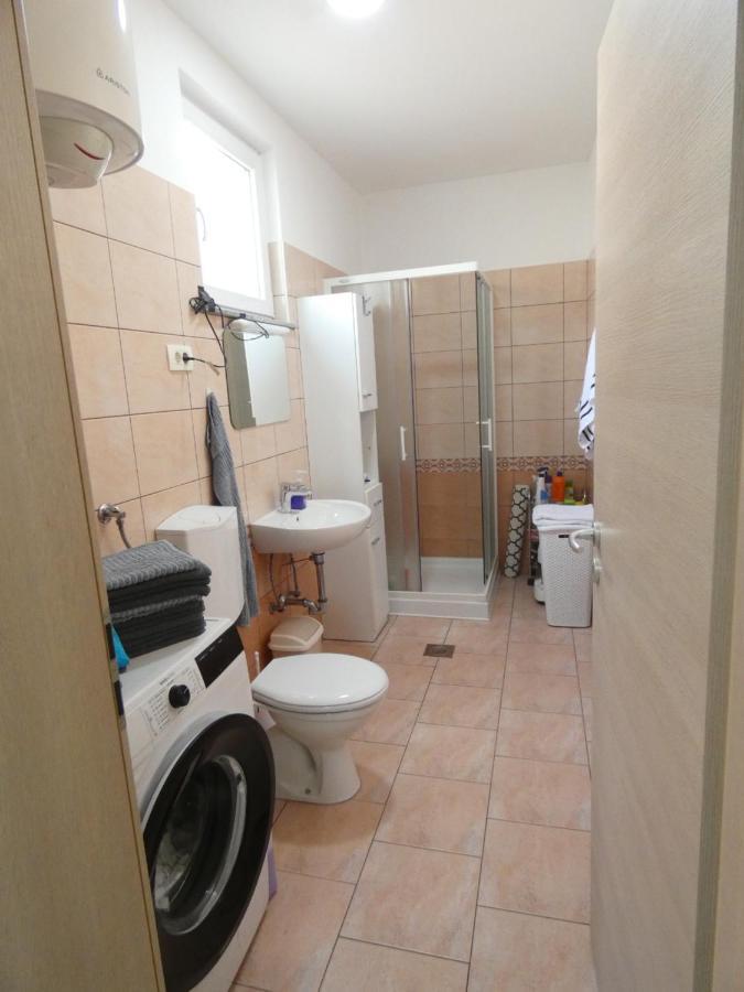 Apartment & Olive Oil Valuma Koper városi község Kültér fotó